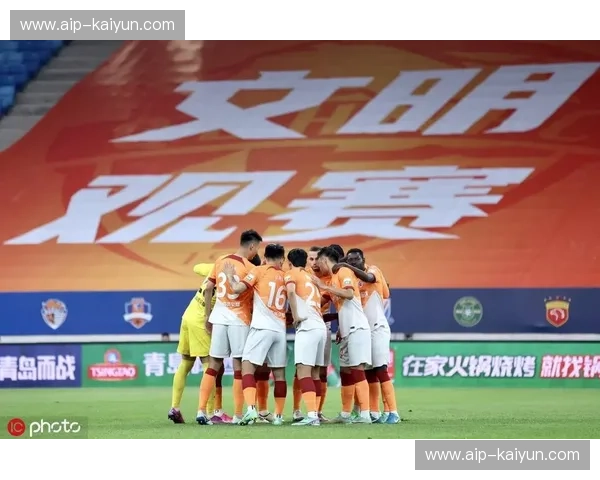 梦幻对决，国足能否改写历史？——“中国心”激荡“红蓝魂”